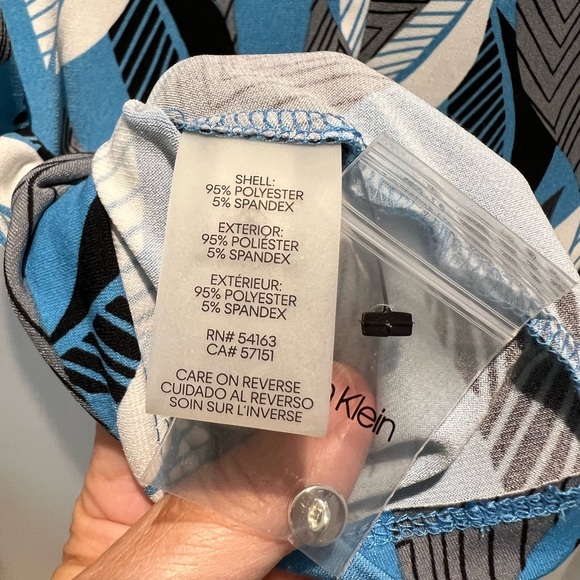 💙 Stylish & timeless sleeveless top, perfect for work or dinner out. NWT - Picture 3 of 10